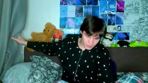 Snapshot of ololkd chatting on September 18, 2025, 8:11 pm Tony online show from September 18, 2025, 8:11 pm