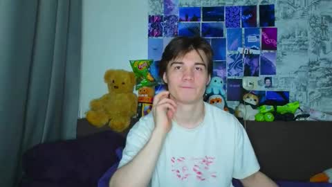 Snapshot of ololkd chatting on October 9, 2025, 9:13 pm Tony online show from October 9, 2025, 9:13 pm