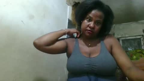 Snapshot of olyvienne90 chatting on November 25, 2025, 8:42 pm olyvienne90 online show from November 25, 2025, 8:42 pm