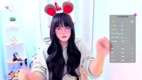 Snapshot of omorimori chatting on November 24, 2025, 10:42 pm Omori Chan online show from November 24, 2025, 10:42 pm