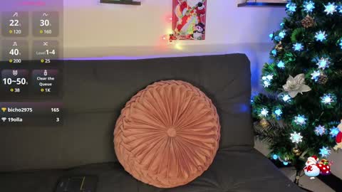 Snapshot of on_tefa chatting on December 19, 2024, 10:42 pm Violette online show from December 19, 2024, 10:42 pm