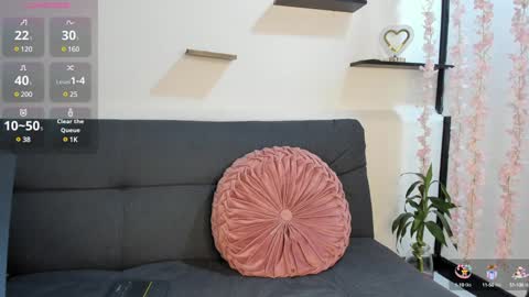 Snapshot of on_tefa chatting on January 26, 2025, 11:39 pm Violette online show from January 26, 2025, 11:39 pm