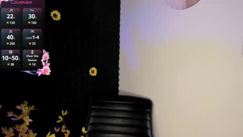 Snapshot of on_tefa chatting on February 9, 2025, 11:04 pm Violette online show from February 9, 2025, 11:04 pm