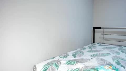 Snapshot of on_tefa chatting on November 17, 2025, 8:36 pm Violette online show from November 17, 2025, 8:36 pm