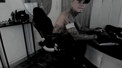 Snapshot of onceagain97_ chatting on May 13, 2026, 8:06 pm ... online show from May 13, 2026, 8:06 pm