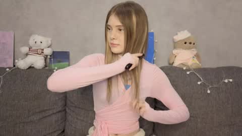 Snapshot of one_more_touch chatting on May 27, 2026, 1:41 pm Eva online show from May 27, 2026, 1:41 pm