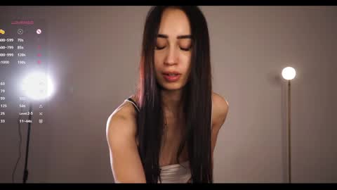 Mia online show from May 26, 2026, 2:24 pm