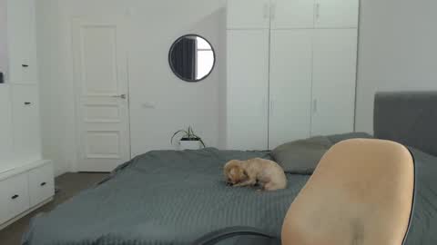 onebestlover online show from February 16, 2025, 10:32 am