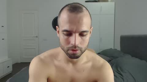 onebestlover online show from February 23, 2025, 10:39 am