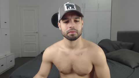 onebestlover online show from February 26, 2025, 8:48 am