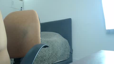 Snapshot of onebestlover chatting on February 2, 2026, 1:21 pm onebestlover online show from February 2, 2026, 1:21 pm