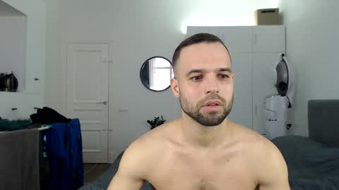 Snapshot of onebestlover chatting on February 21, 2026, 9:10 am onebestlover online show from February 21, 2026, 9:10 am