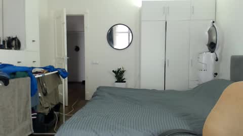 Snapshot of onebestlover chatting on February 22, 2026, 9:08 am onebestlover online show from February 22, 2026, 9:08 am