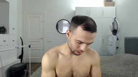 Snapshot of onebestlover chatting on March 4, 2026, 9:37 am onebestlover online show from March 4, 2026, 9:37 am