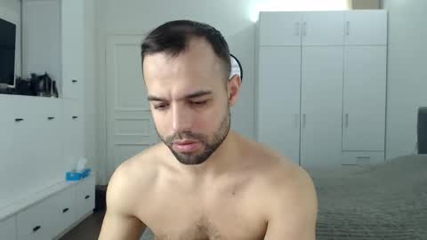 Snapshot of onebestlover chatting on April 1, 2026, 8:26 am onebestlover online show from April 1, 2026, 8:26 am