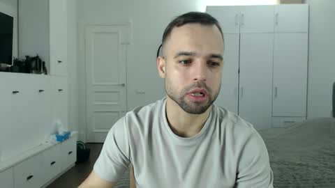 Snapshot of onebestlover chatting on April 6, 2026, 8:26 am onebestlover online show from April 6, 2026, 8:26 am