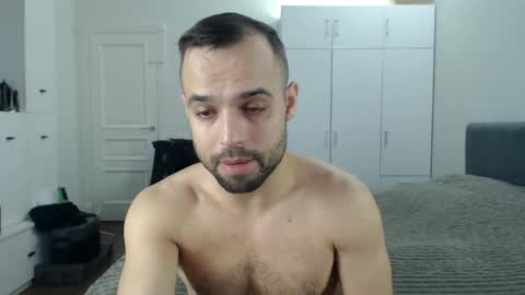 Snapshot of onebestlover chatting on April 30, 2026, 7:47 am onebestlover online show from April 30, 2026, 7:47 am