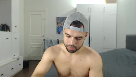 Snapshot of onebestlover chatting on May 22, 2026, 7:59 am onebestlover online show from May 22, 2026, 7:59 am