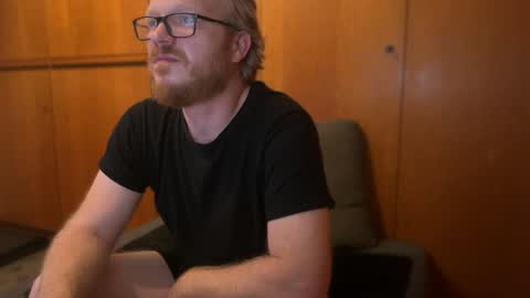 Snapshot of onefor2 chatting on December 17, 2024, 6:53 pm nicecockoncam online show from December 17, 2024, 6:53 pm