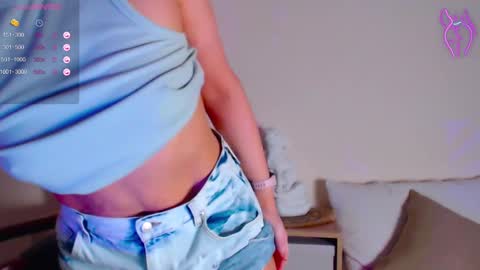 Snapshot of onehotbigass chatting on February 25, 2025, 4:46 am ONLINE online show from February 25, 2025, 4:46 am