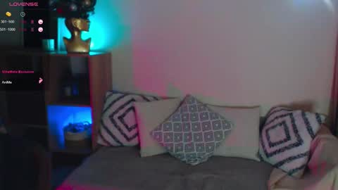 Snapshot of onehotbigass chatting on November 26, 2025, 10:11 pm ONLINE online show from November 26, 2025, 10:11 pm