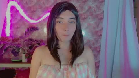 Snapshot of onelesslonelygirl69 chatting on August 6, 2026, 6:26 am KLIER online show from August 6, 2026, 6:26 am
