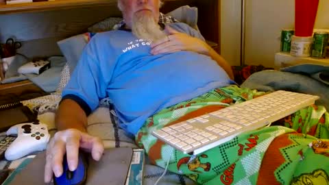 Snapshot of onemattu chatting on October 19, 2025, 6:47 am Mattu online show from October 19, 2025, 6:47 am