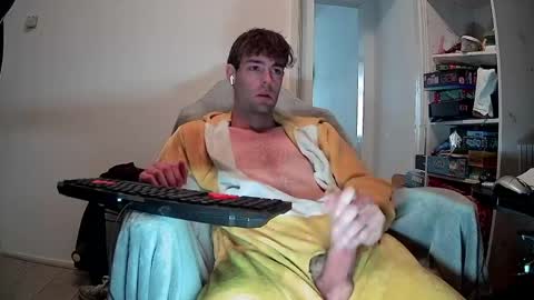Snapshot of onesieboyx chatting on March 26, 2026, 3:50 pm onesieboyx online show from March 26, 2026, 3:50 pm