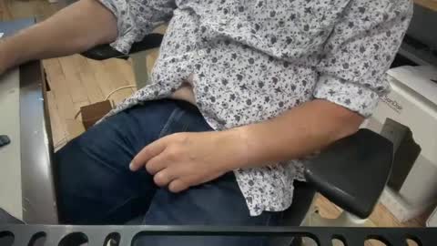 Snapshot of onlocationnyc chatting on September 20, 2025, 2:18 pm onlocationnyc online show from September 20, 2025, 2:18 pm