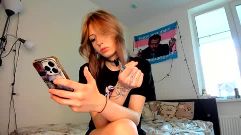 Snapshot of only_iva21 chatting on May 20, 2026, 3:51 pm Iva online show from May 20, 2026, 3:51 pm