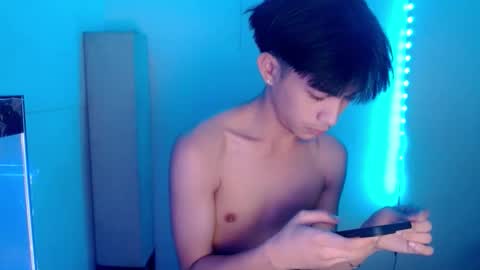 Snapshot of only_mau chatting on October 5, 2025, 11:41 am MAU online show from October 5, 2025, 11:41 am