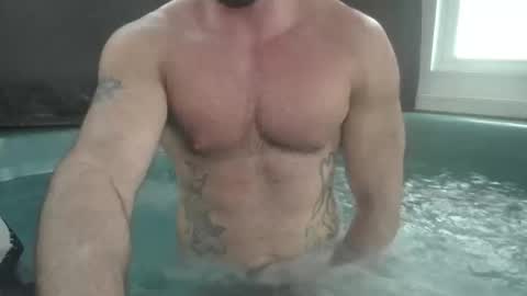 onlylooking4 online show from April 5, 2026, 8:28 pm