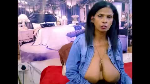 Snapshot of onlysexyva chatting on July 25, 2026, 10:40 pm onlysexyva online show from July 25, 2026, 10:40 pm