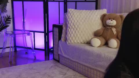 Xandra online show from February 5, 2026, 5:56 am