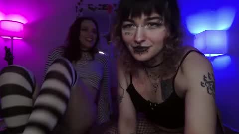 Snapshot of onyx_black666 chatting on December 16, 2025, 6:40 am onyx_black666 online show from December 16, 2025, 6:40 am