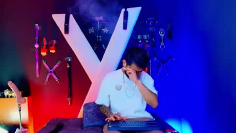 Snapshot of onyx_n_chloe chatting on July 9, 2026, 3:43 am onyx_n_chloe online show from July 9, 2026, 3:43 am