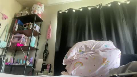 Snapshot of onyx_the_pupstar chatting on June 6, 2026, 6:45 pm Onyx online show from June 6, 2026, 6:45 pm