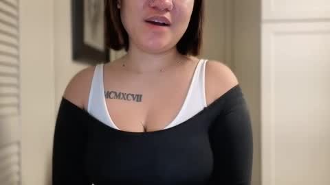 Miss Girly online show from February 23, 2026, 10:56 am