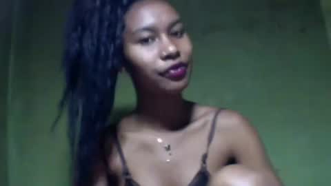 Snapshot of oolyette chatting on September 17, 2025, 6:37 am oolyette online show from September 17, 2025, 6:37 am