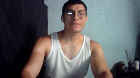 oomaurooo online show from June 9, 2026, 8:31 pm
