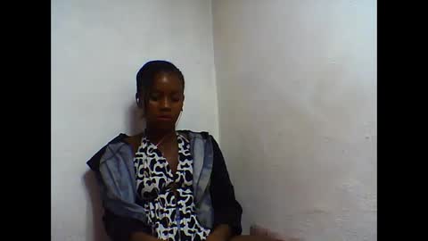 Snapshot of oooorazanasoa chatting on May 26, 2026, 6:37 pm oooorazanasoa online show from May 26, 2026, 6:37 pm