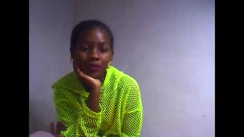 Snapshot of oooorazanasoa chatting on May 28, 2026, 6:21 am oooorazanasoa online show from May 28, 2026, 6:21 am