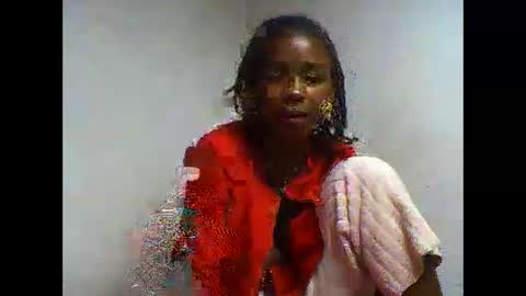 Snapshot of oooorazanasoa chatting on May 28, 2026, 6:27 pm oooorazanasoa online show from May 28, 2026, 6:27 pm