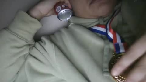 Snapshot of oorah1775 chatting on December 10, 2024, 1:33 pm oorah1775 online show from December 10, 2024, 1:33 pm