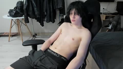 Bella and John online show from March 21, 2026, 8:12 pm