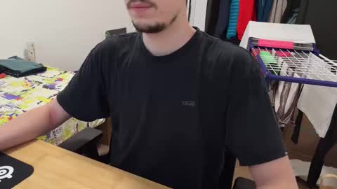 Snapshot of orders19 chatting on December 22, 2025, 11:07 am Woody online show from December 22, 2025, 11:07 am