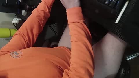 orgasmgiver9090 online show from December 21, 2025, 10:06 pm