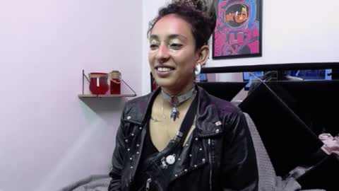 Snapshot of orianna_bodmod chatting on January 22, 2025, 5:59 am ORIANNA online show from January 22, 2025, 5:59 am