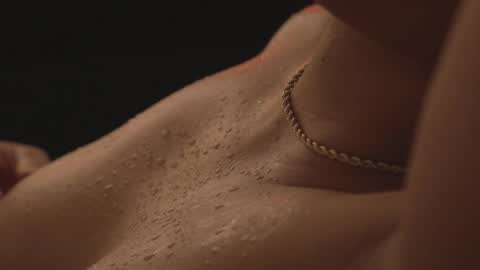 Orla online show from March 17, 2026, 1:21 am