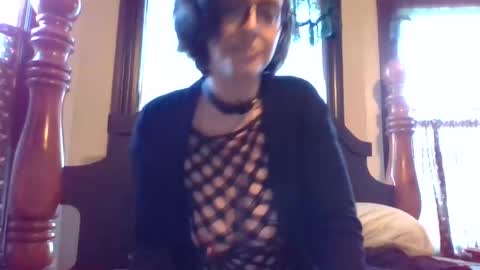 Snapshot of orphyx chatting on January 7, 2025, 8:21 pm Entropy online show from January 7, 2025, 8:21 pm